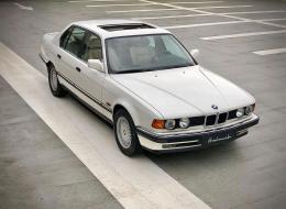 BMW Série 7 E32 730i