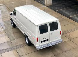 Ford Econoline  E-350 Super Cargo 7.5 V8 