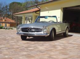 Mercedes-Benz SL 230