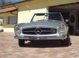 Mercedes-Benz SL 230