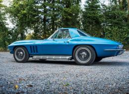 Chevrolet Corvette C2 Sting Ray Convertible