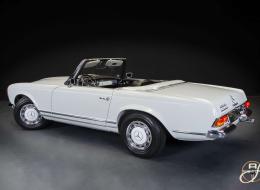 Mercedes-Benz SL 280 Pagode