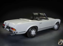 Mercedes-Benz SL 280 Pagode