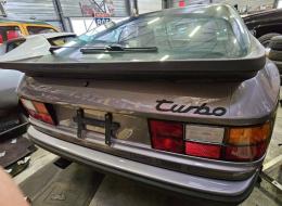 Porsche 944 Turbo 220