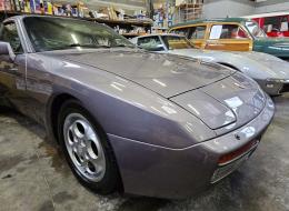 Porsche 944 Turbo 220