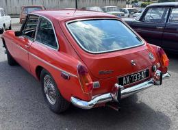 MG B GT 1800