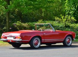 Mercedes-Benz SL 230 Pagode