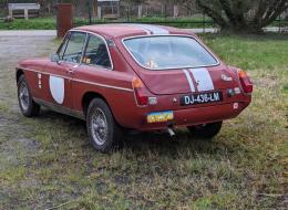 MG B GT