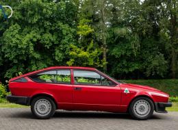 Alfa Roméo Alfetta GT GTV 6  2.5L 