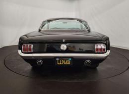 Ford Mustang V8 Fastback