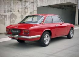 Alfa Roméo Giulia GT 1750