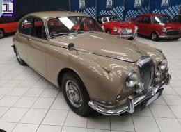 Daimler 250 V8 Saloon RHD