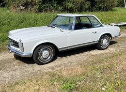 Mercedes-Benz SL 230 Pagode
