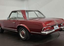 Mercedes-Benz SL 230 Pagode