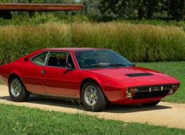 Ferrari 308 GT4 Dino