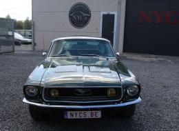 Ford Mustang V8 Fastback