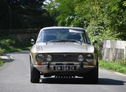 Alfa Roméo Giulia GT 2000 coupé Bertone
