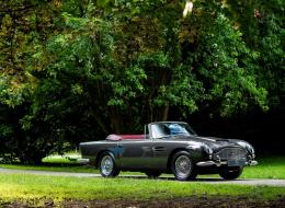 Aston Martin DB 5 Cabriolet + Hardtop