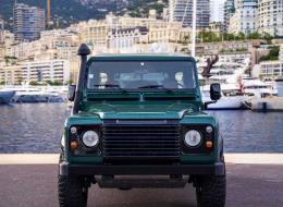 LandRover Defender Pick-UP 1 of 1