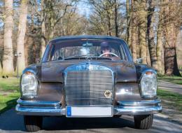 Mercedes-Benz SE 250