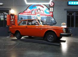 Volvo 242