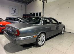 Jaguar Série - XJ R 4.2 V8 BVA