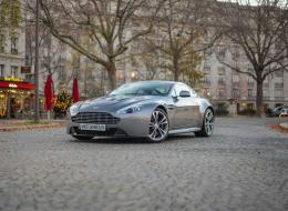 Aston Martin Vantage V12