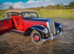 Mercedes-Benz 220 B Cabriolet