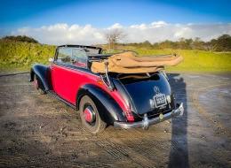 Mercedes-Benz 220 B Cabriolet
