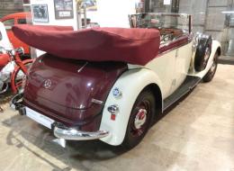 Mercedes-Benz 230 CABRIOLET B W143