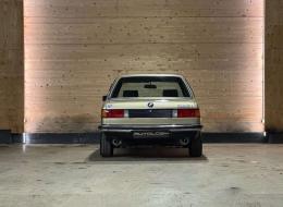 BMW Série 3 323i E21 - Phase 2