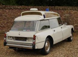 Citroen DS F Ambulance “Rehaussée”
