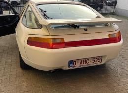 Porsche 928 S4