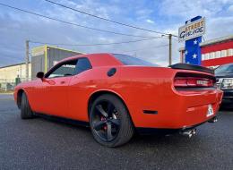 Dodge Challenger SRT8 V8 6.1L Hemi
