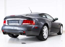 Aston Martin Vanquish V12