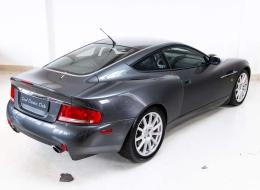 Aston Martin Vanquish V12