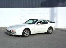 Porsche 944 S2
