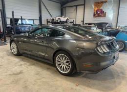 Ford Mustang Fastback 5.0 l V8 421 ch
