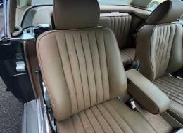Mercedes-Benz SL 560SL Type R107