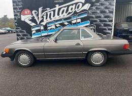 Mercedes-Benz SL 560SL Type R107