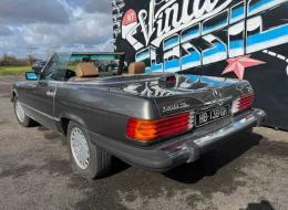 Mercedes-Benz SL 560SL Type R107