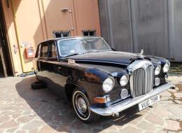 Daimler Limousine van den plas