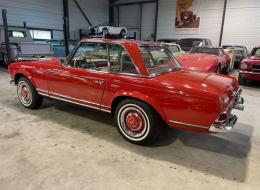Mercedes-Benz SL 230 Pagode
