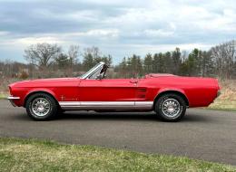 Ford Mustang CABRIOLET