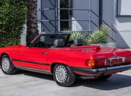Mercedes-Benz SL 560