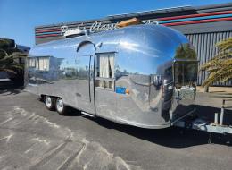 Caravane Airstream Overlander 26 FT Double Bed Model