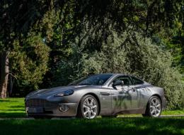 Aston Martin Vanquish V12