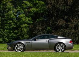 Aston Martin Vanquish V12