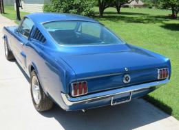 Ford Mustang fastback A code