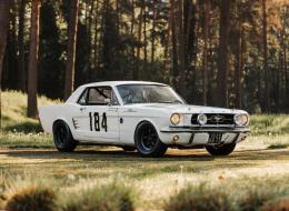 Ford Mustang Racecar
